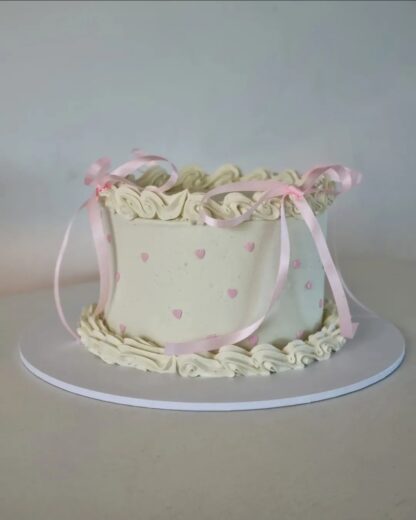 Round Bow Cake